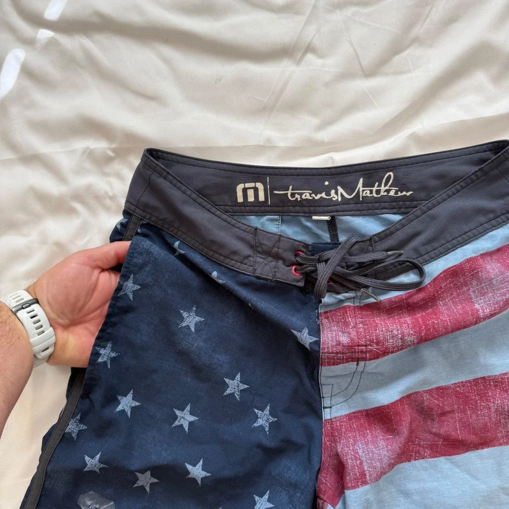TravisMathew Mens American Flag Board Shorts Stars Stripes Patriotic Size 29